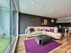 Living Room/ Kitchen/ Diner - click for photo gallery